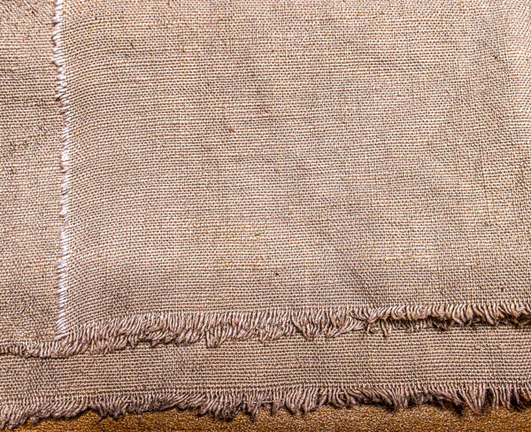 Tintura naturale con pignette di cipresso su cotone Tintura naturale con pignette di cipresso su cotone